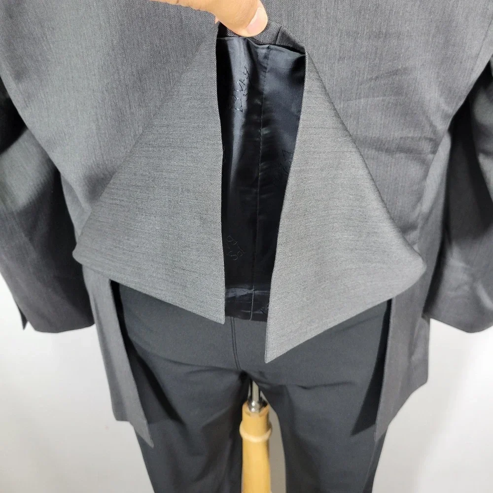JOS A BANK Gold Men's Sport Coat Blazer Two Button Gray Herringbone‎ Wool 46L